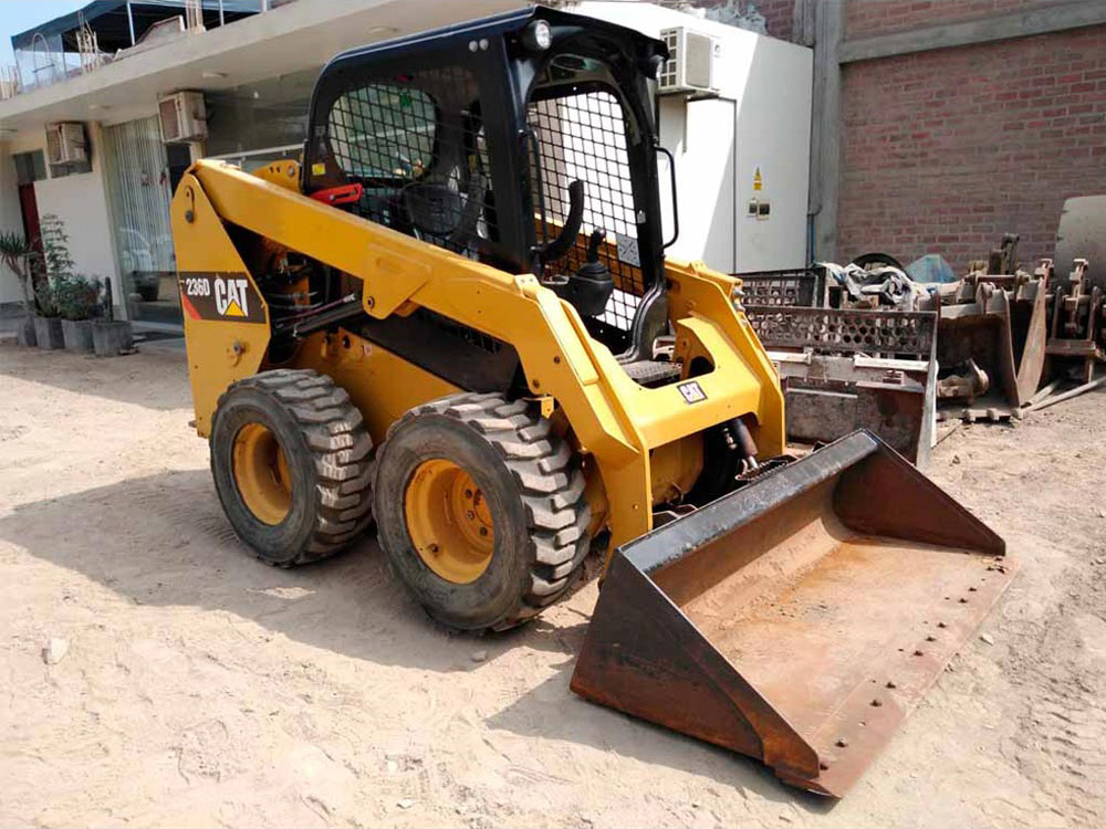 Rhino minicargador Caterpillar 236 d